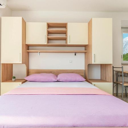 Gorgeous Apartment In Krvavica With Kitchen Екстер'єр фото
